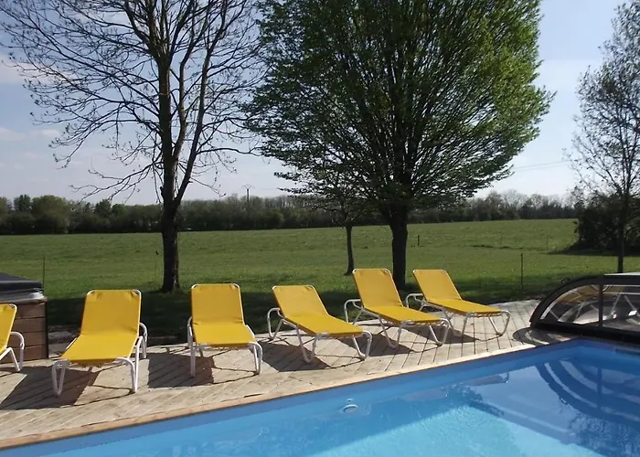 Avec Piscine ,pres De Chantonnay Сasa de vacaciones